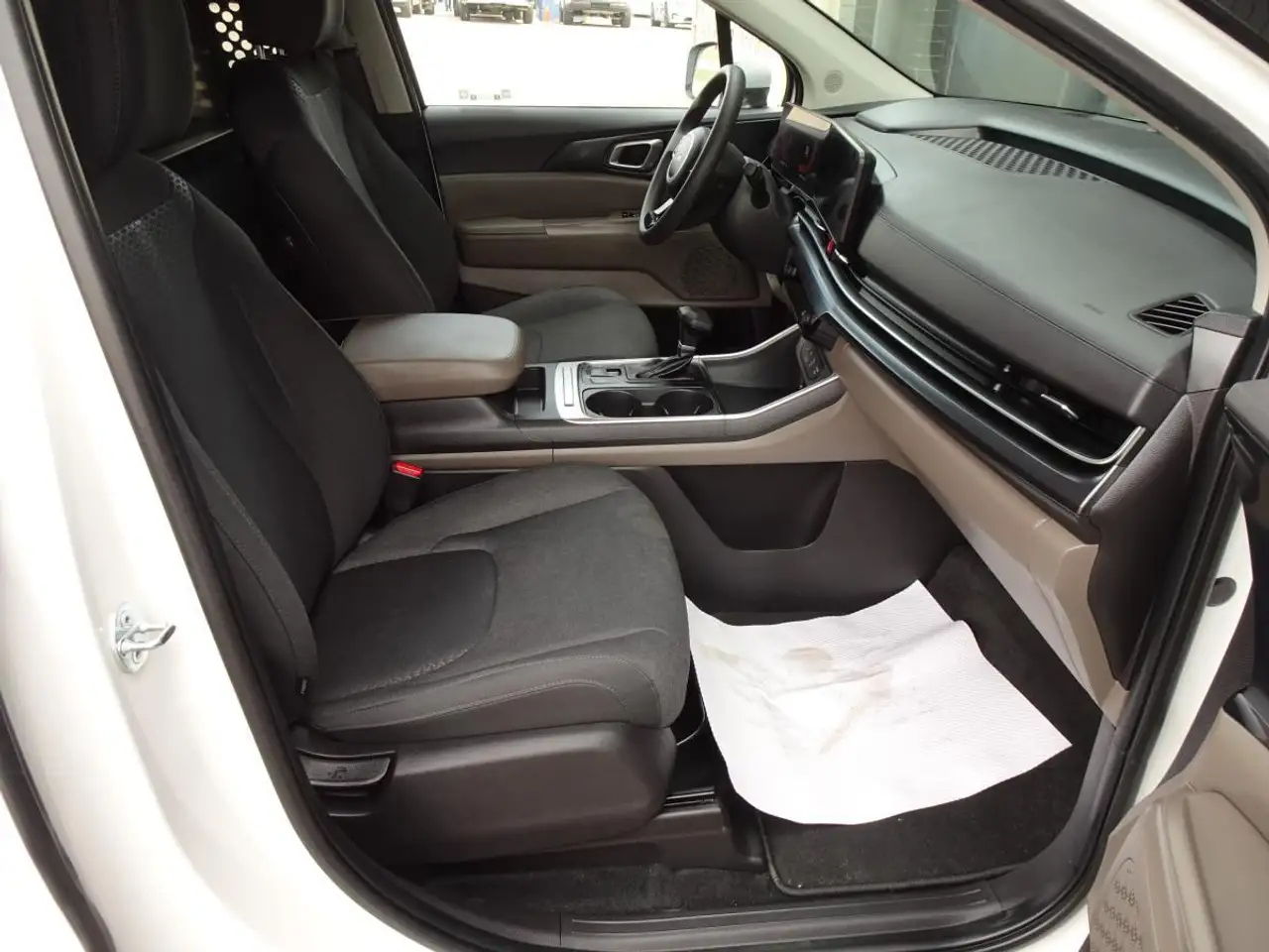 Kia Carnival снимка Kia Carnival
