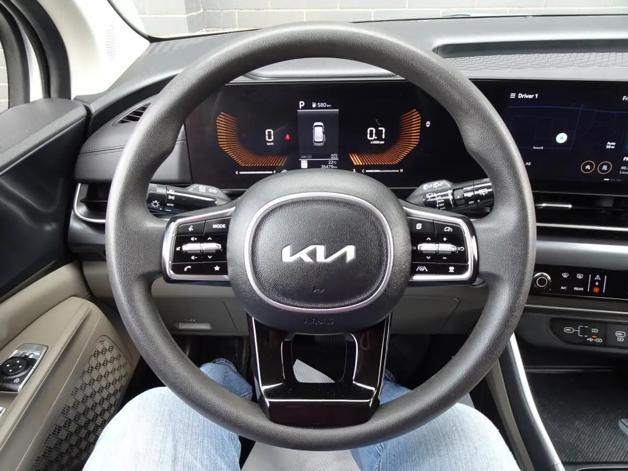 Kia Carnival снимка Kia Carnival