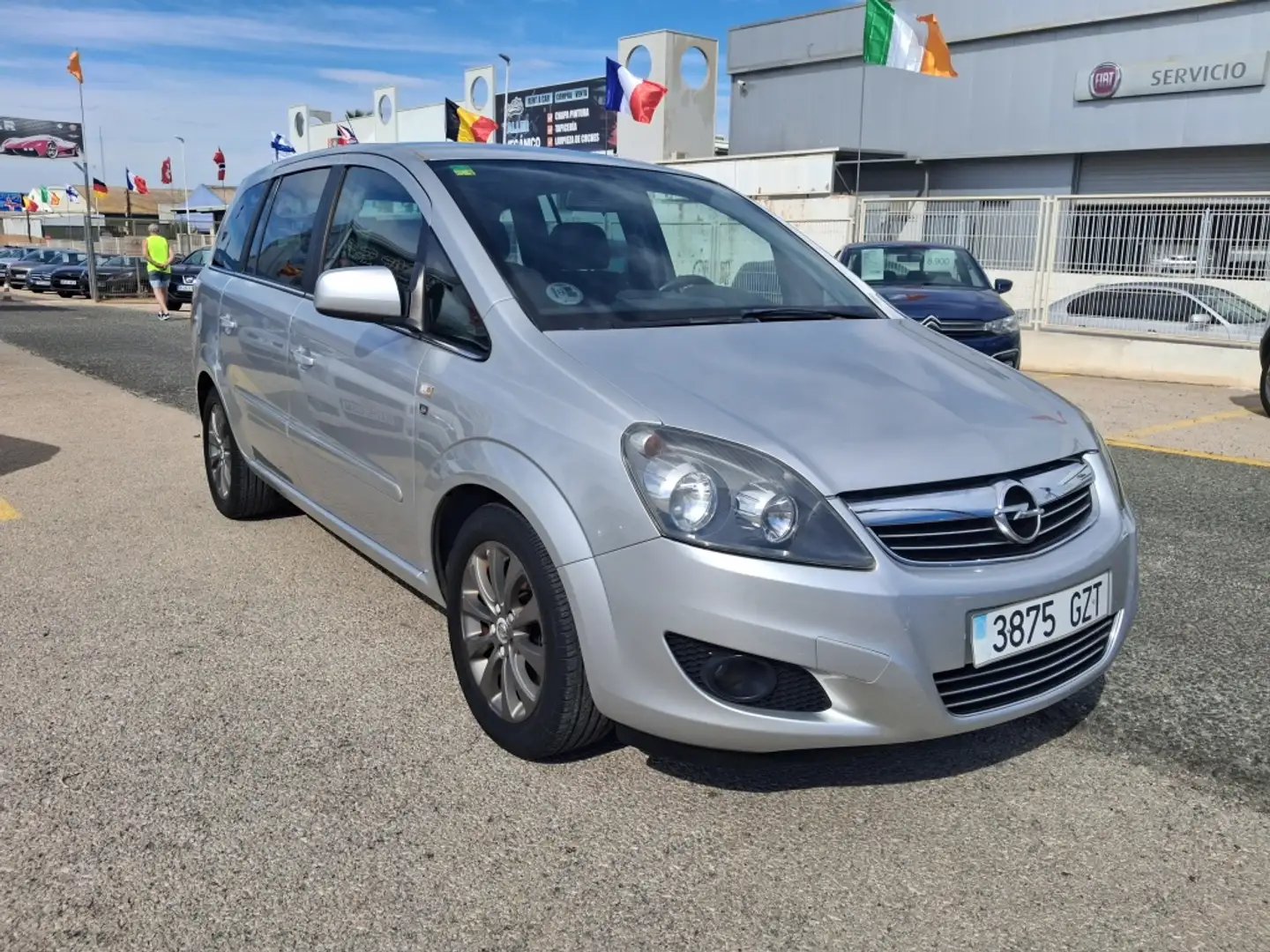Opel Zafira 1.7CDTi 111 Years Plateado - 1