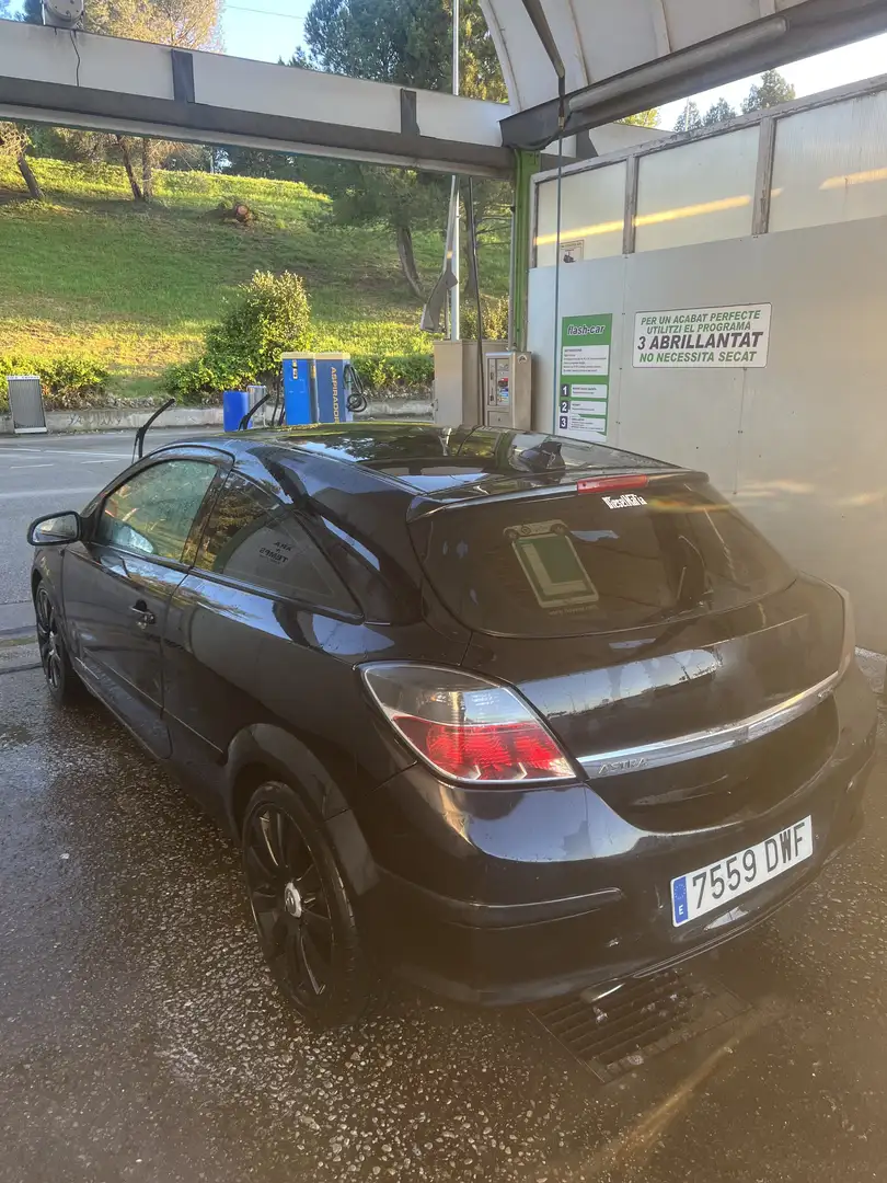 Opel Astra GTC 1.9CDTi Cosmo - 1