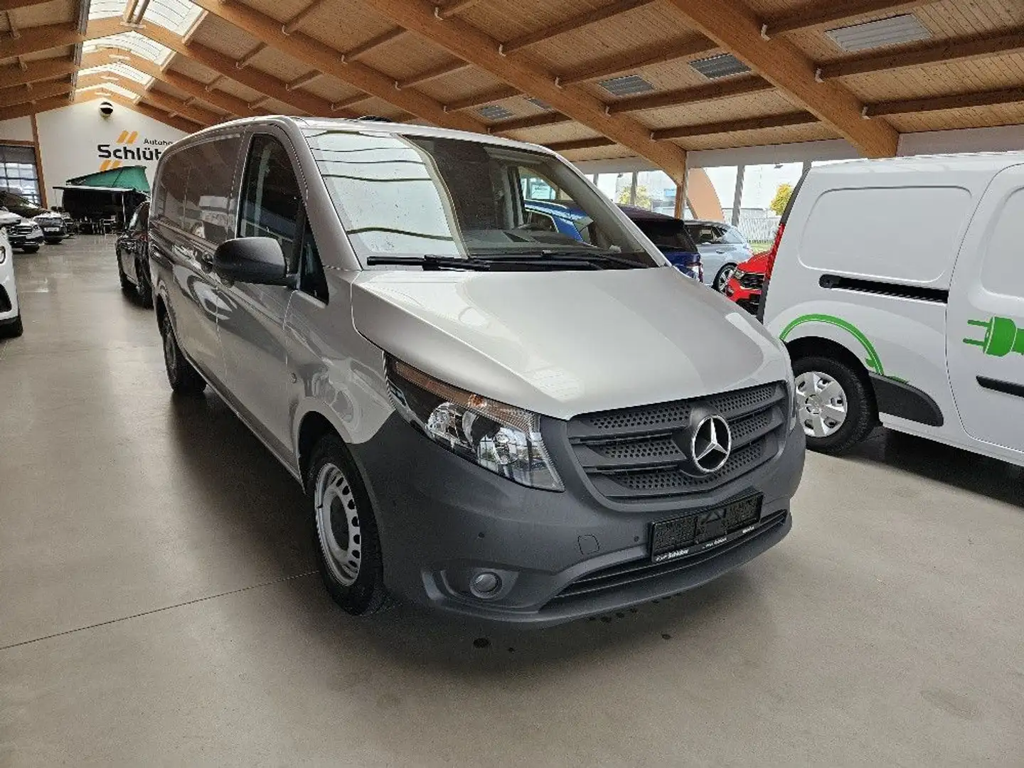 Mercedes-Benz Vito 116 CDI XL Extralang Flügeltüren+Navi+RFK Silber - 1