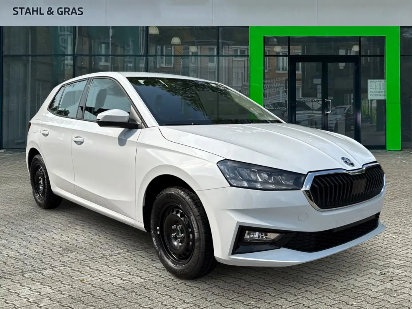Skoda Fabia Essence 1,0 TSI 70 kW 5-Gang-Schaltgetrieb LED Spe Weiß - 1