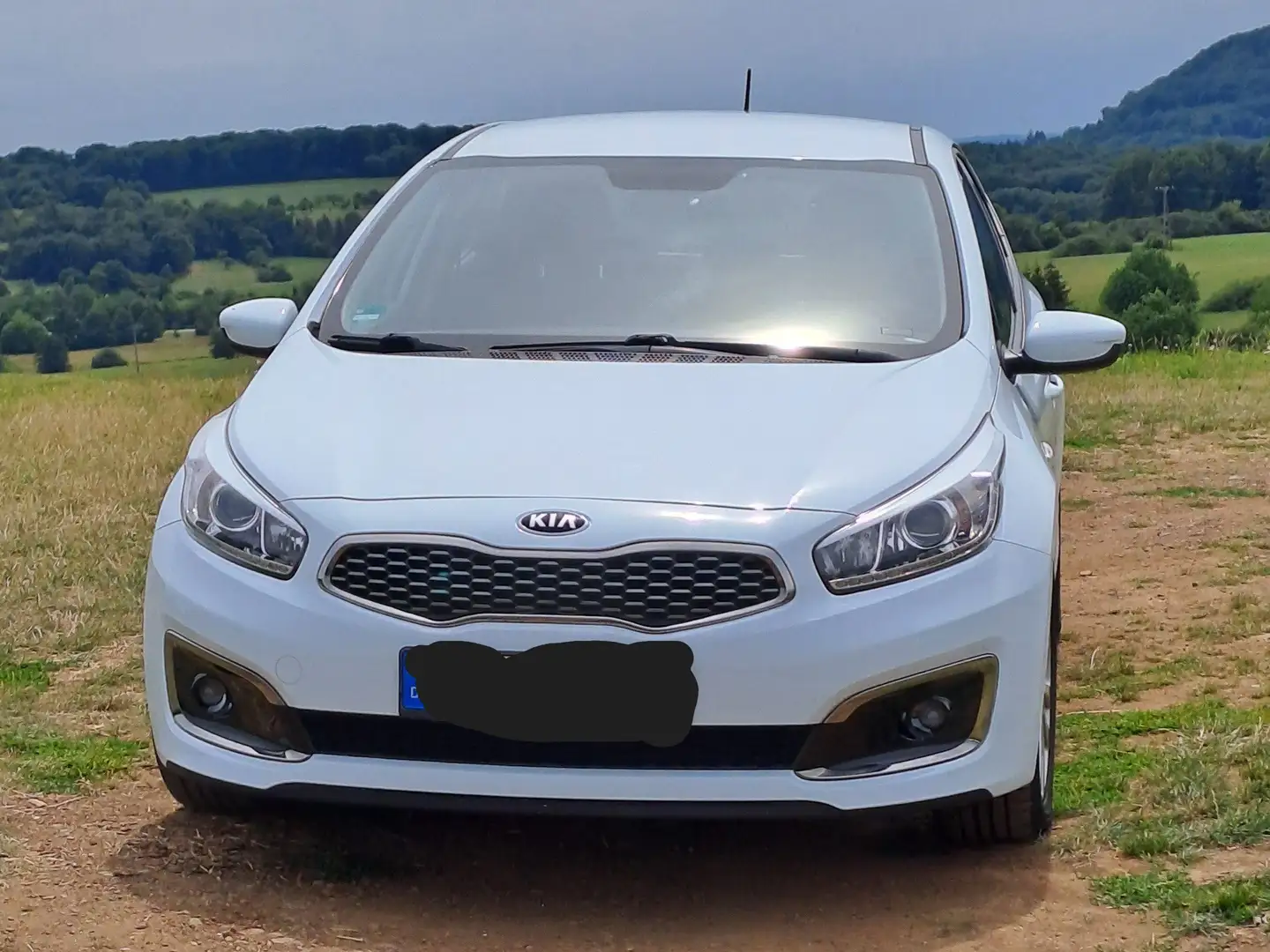Kia Ceed / cee'd Ceed 1,4 Edition 7 Weiß - 1