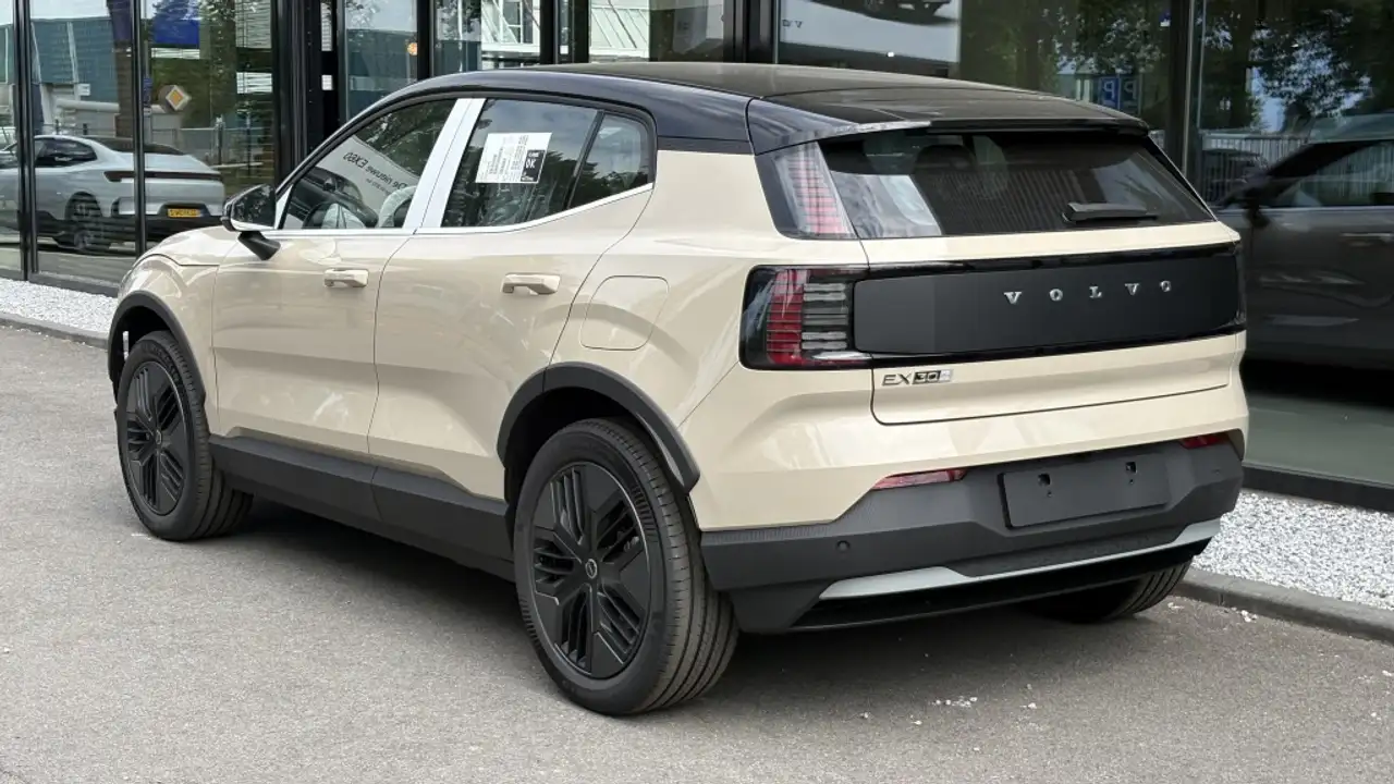 Volvo EX30 2026