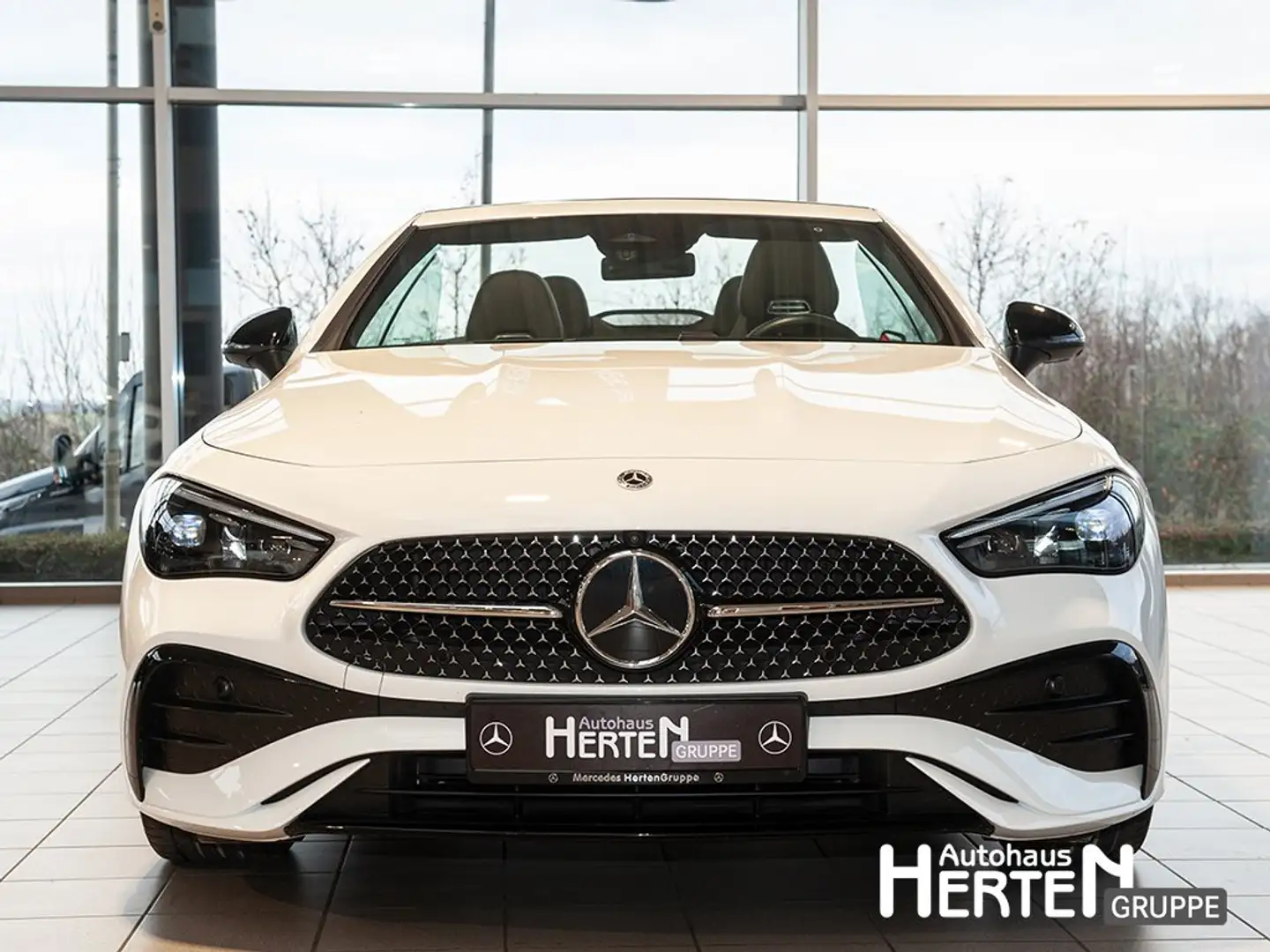 Mercedes-Benz CLE 300 4M Cabrio+AMG+NIGHT+360°+DIGITAL+HUD+DAB Weiß - 2