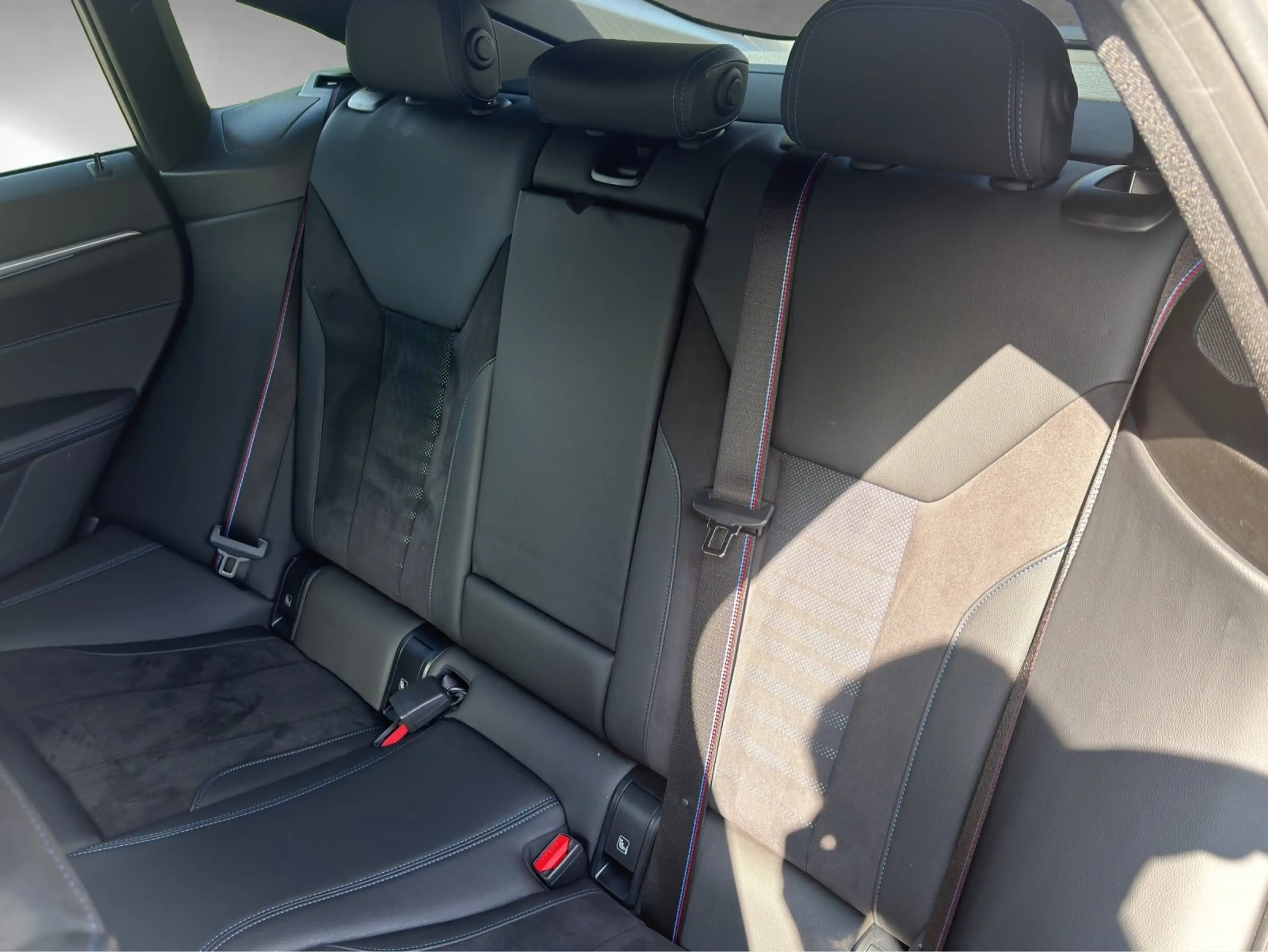BMW i4 eDrive35 M Sport Pro ACC 360° AHK H&K — photo 12