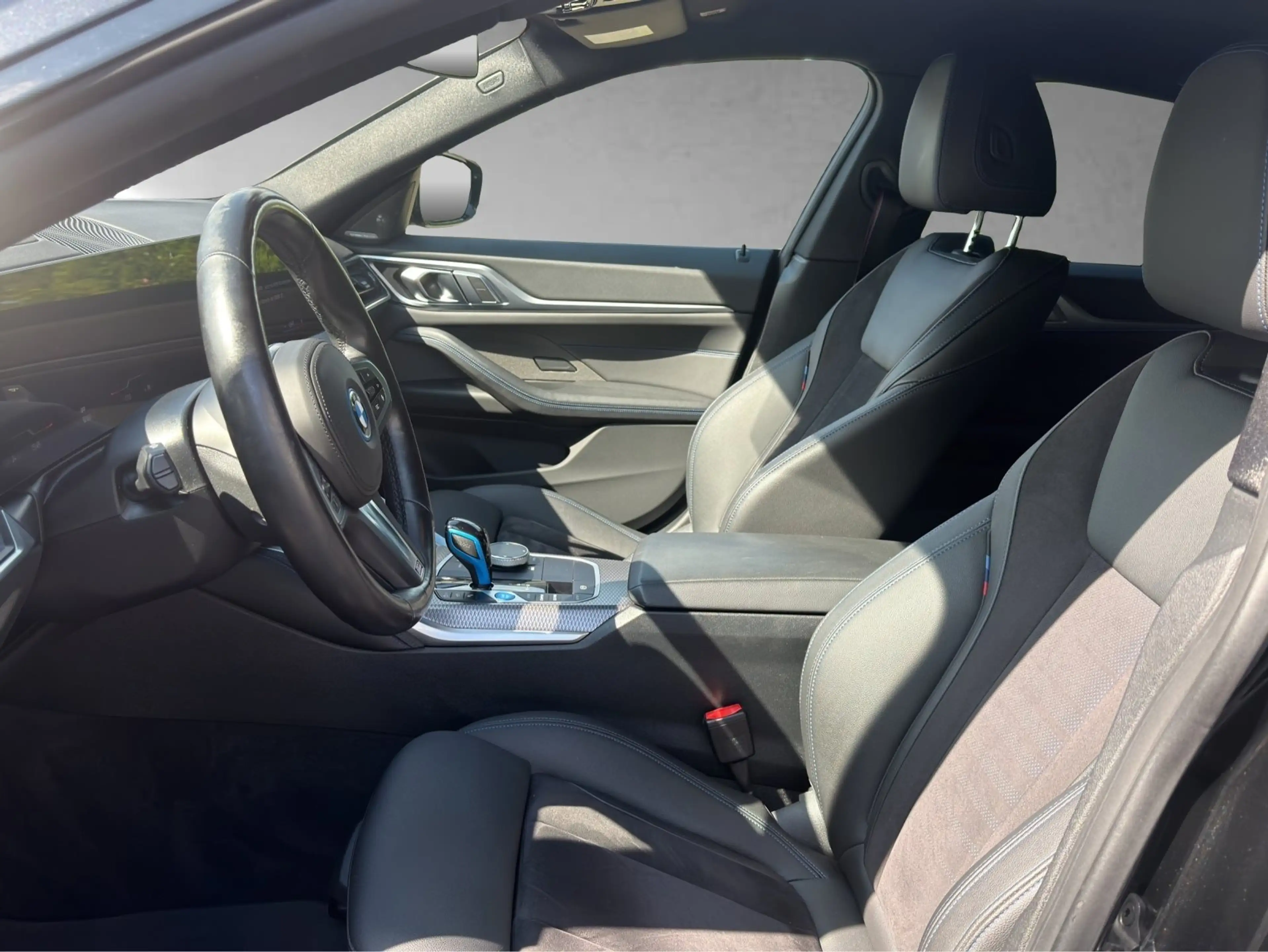 BMW i4 eDrive35 M Sport Pro ACC 360° AHK H&K — photo 10