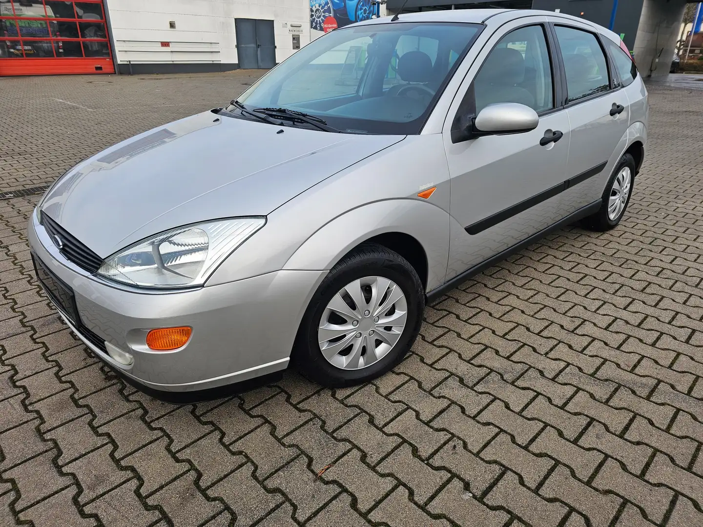 Ford Focus Focus Ghia,Klima,ZV,el.Fens,2.Hand,Tüv 2027 Top Zilver - 1