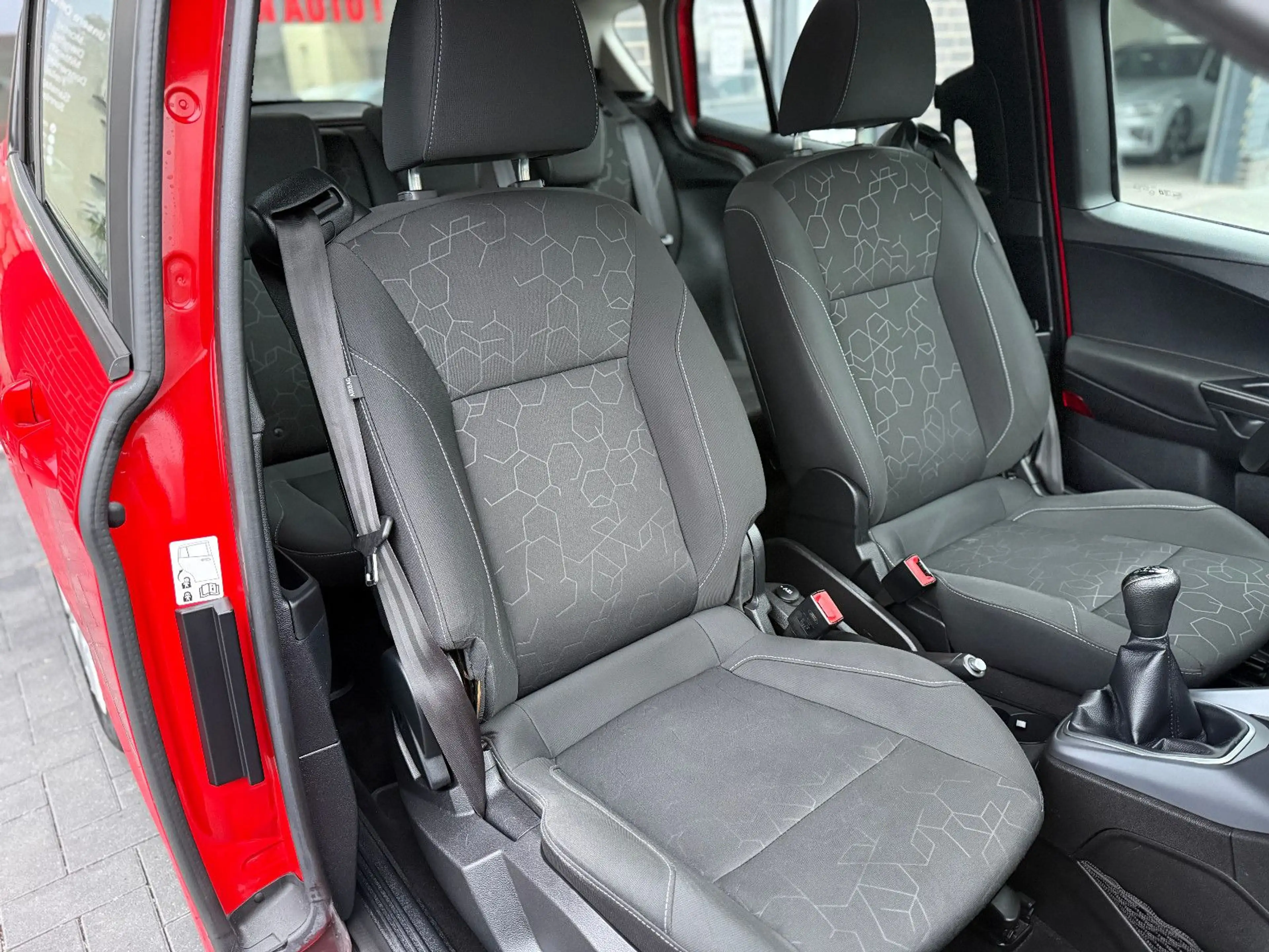 Ford B-Max Cool&Sound*Klima*Panorama*SHZ*GJR*AUX&USB* — photo 14