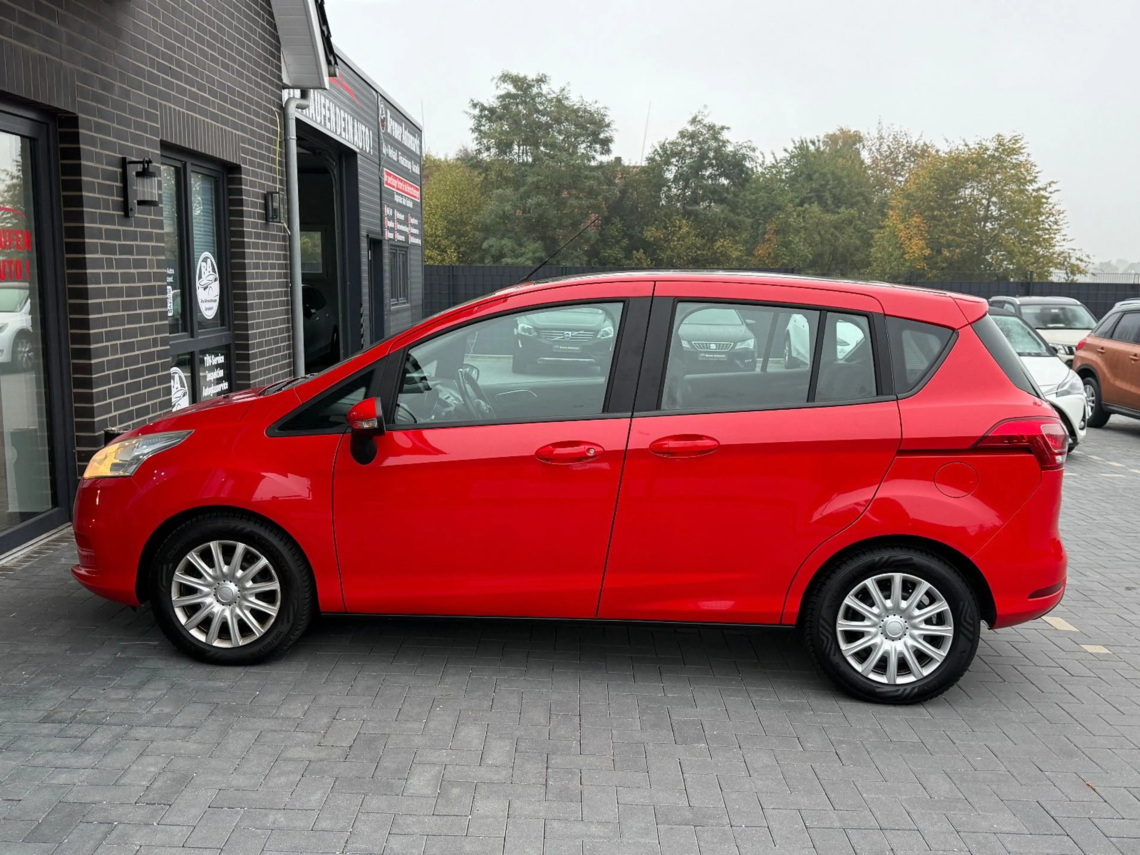 Ford B-Max Cool&Sound*Klima*Panorama*SHZ*GJR*AUX&USB* — photo 8