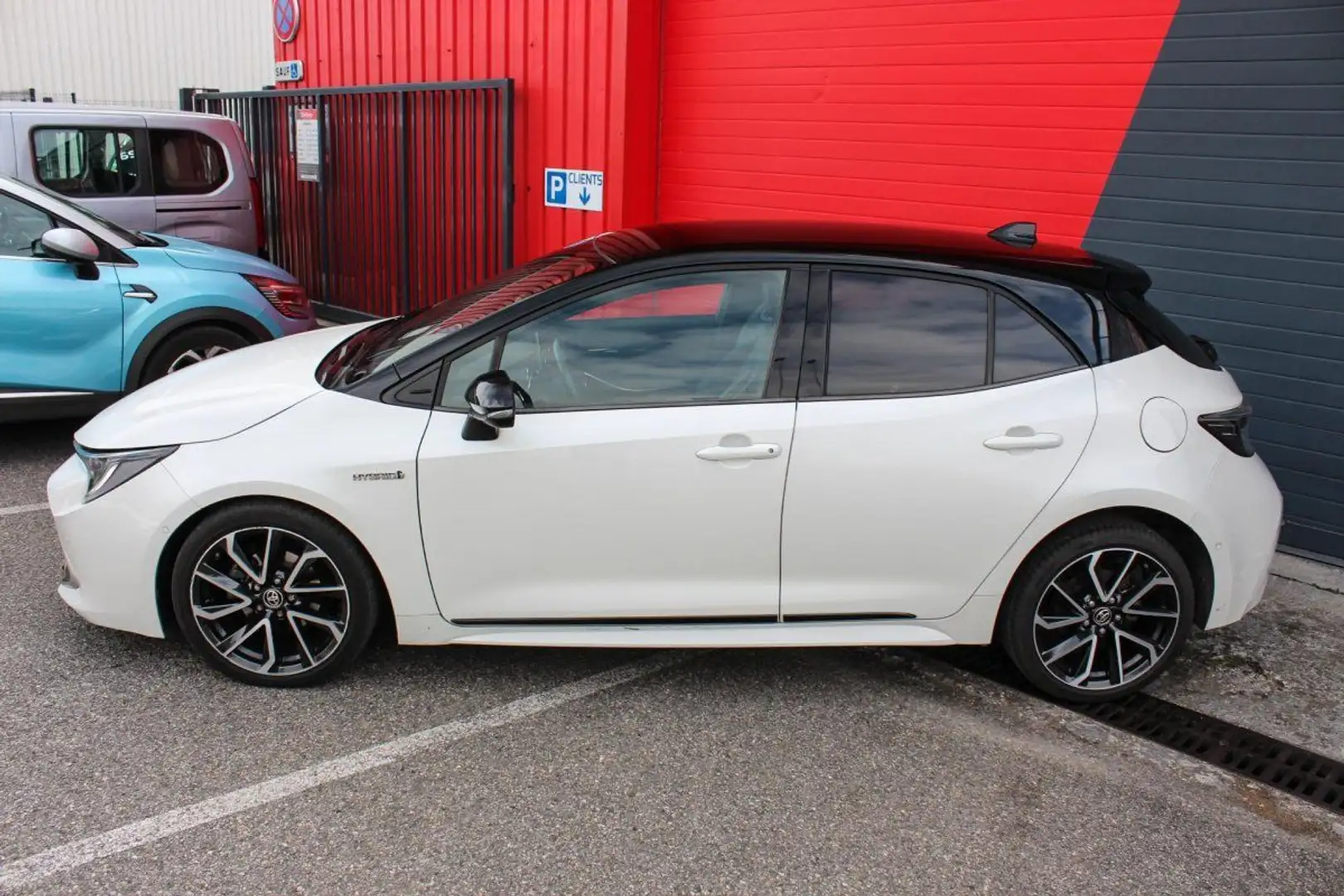 Toyota Corolla Hybride 122h CVT Collection BITON CAMERA GPS SIEGE CHAUFFANT Blanc - 2