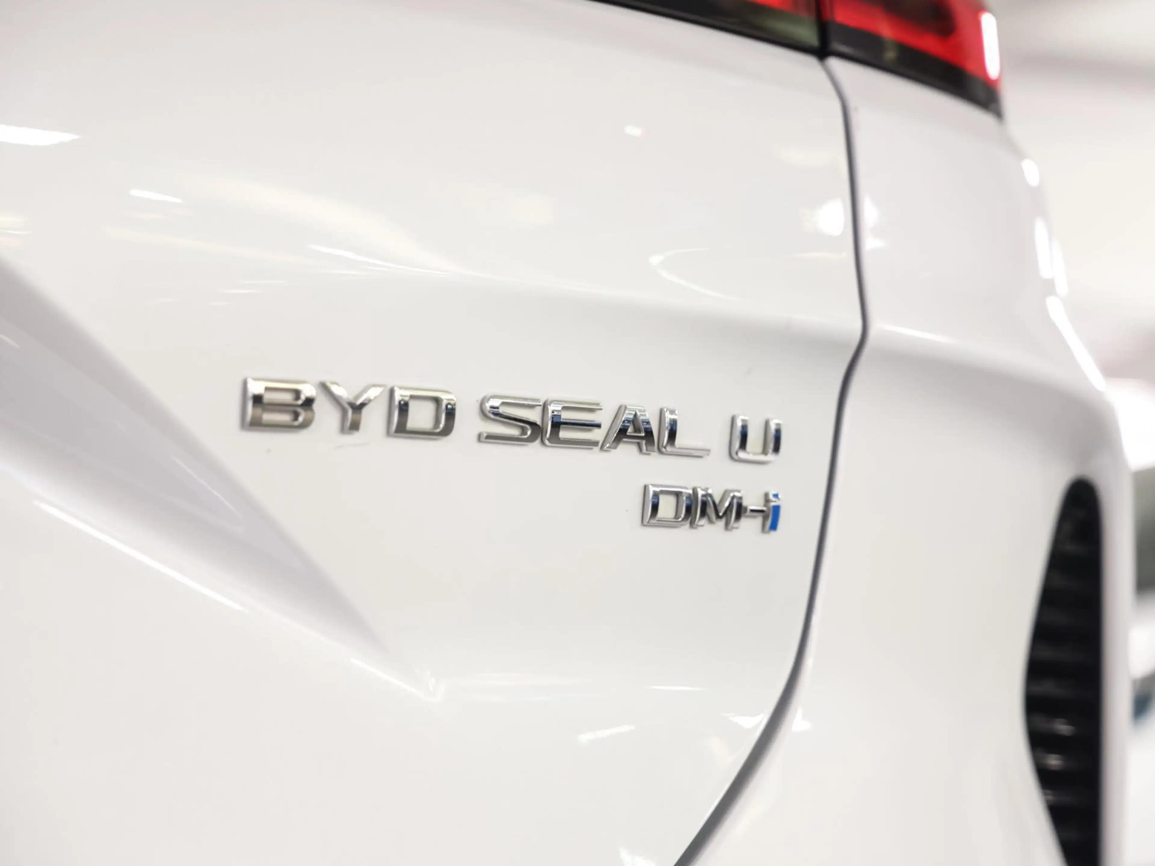 BYD Seal U PHEV Boost SD NAVI SHZ PDC KLIMA LM-Felgen — photo 9