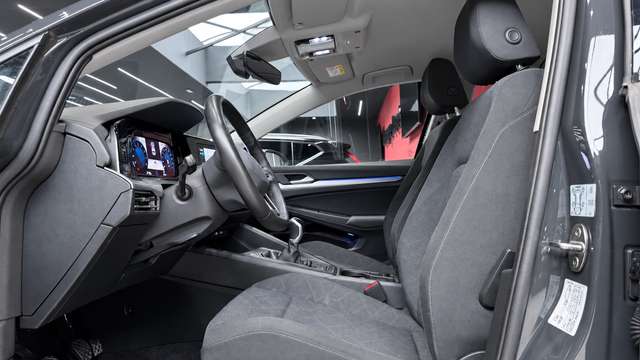 Volkswagen Golf — photo 12