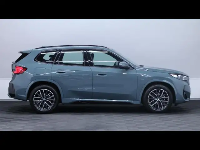 BMW X1 view 3