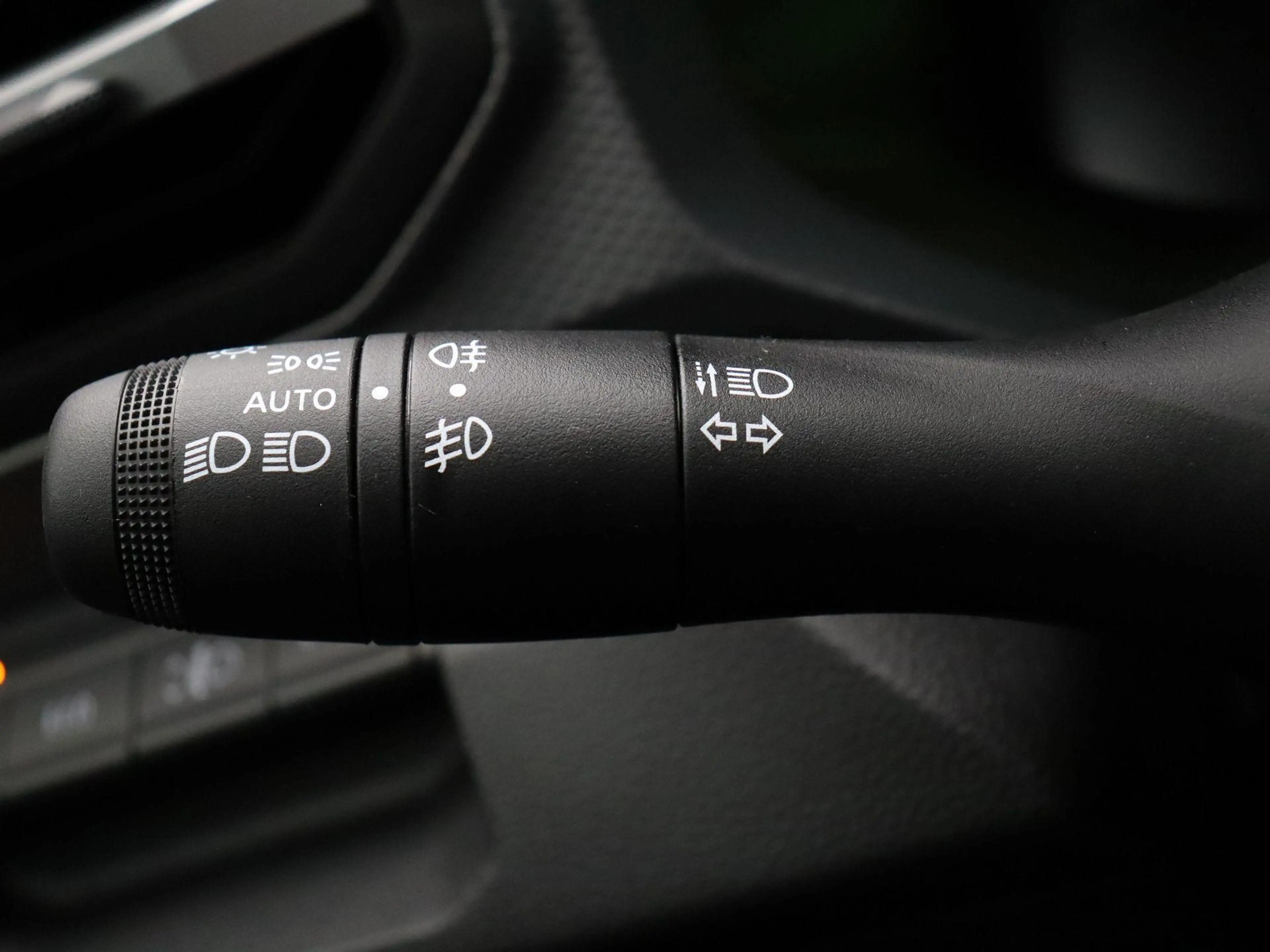 Dacia Duster hybrid-G 150pk 4x4 limited edition | Stoel- en stu — photo 13