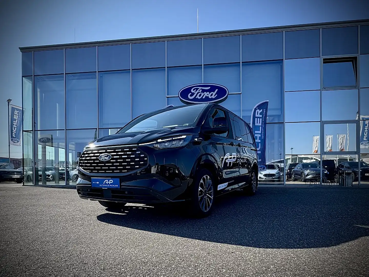 Ford Tourneo Custom Bus 2.5 PHEV 340 L1H1 FWD Titanium X Aut. VORFÜ... Schwarz - 1