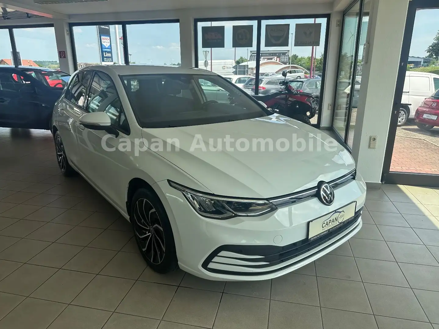 Volkswagen Golf VIII Lim. Life Automatik/Navi/Scheckheft/E6 Blanc - 1