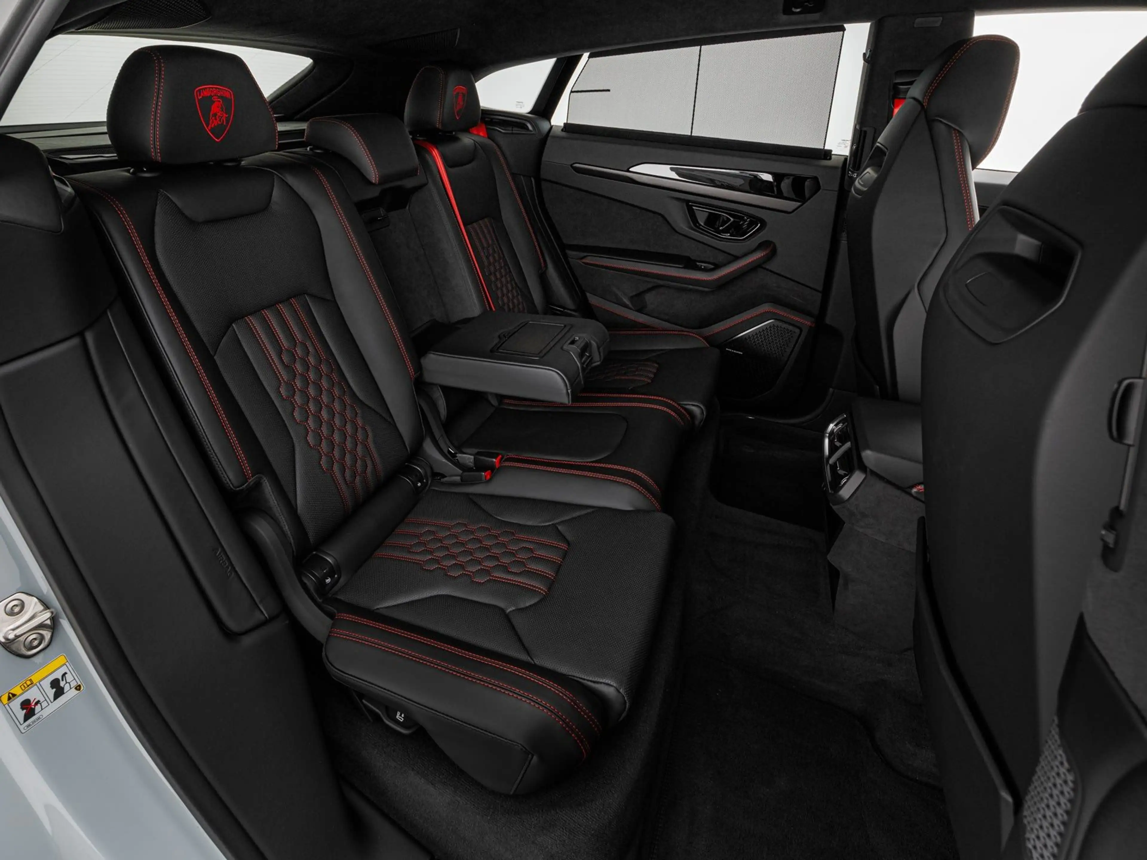 Lamborghini Urus SE — photo 15