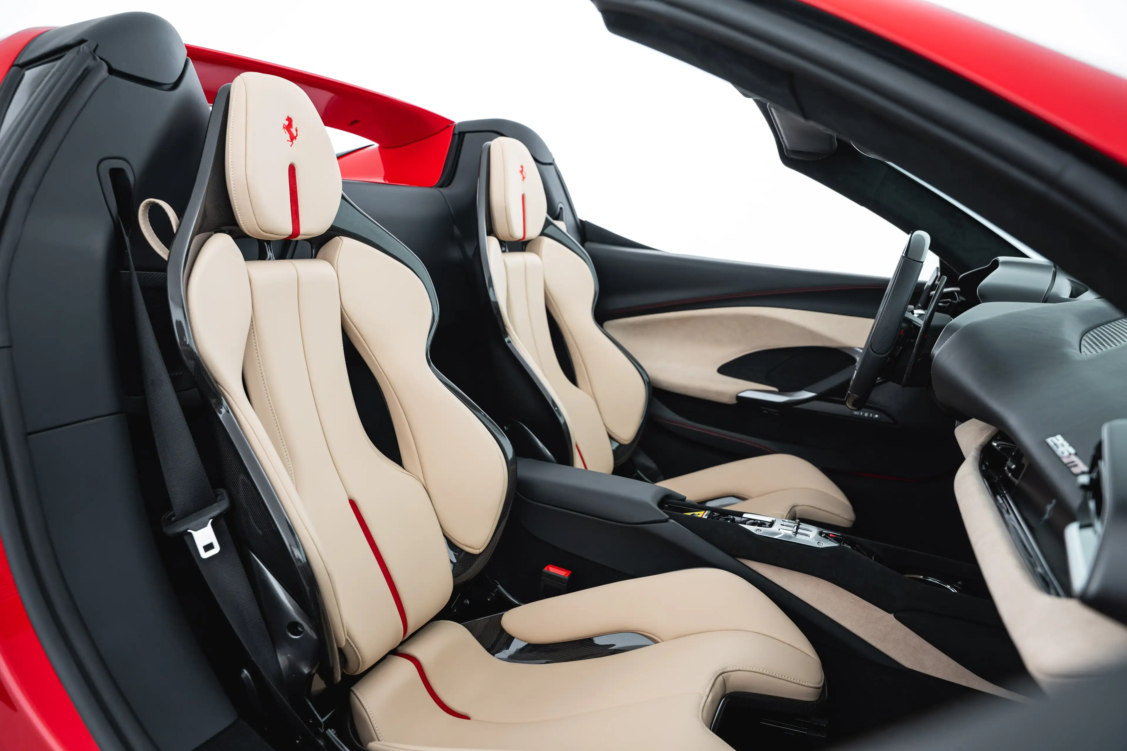 Ferrari 296 GTS Roadster PHEV F1 DCT — photo 13