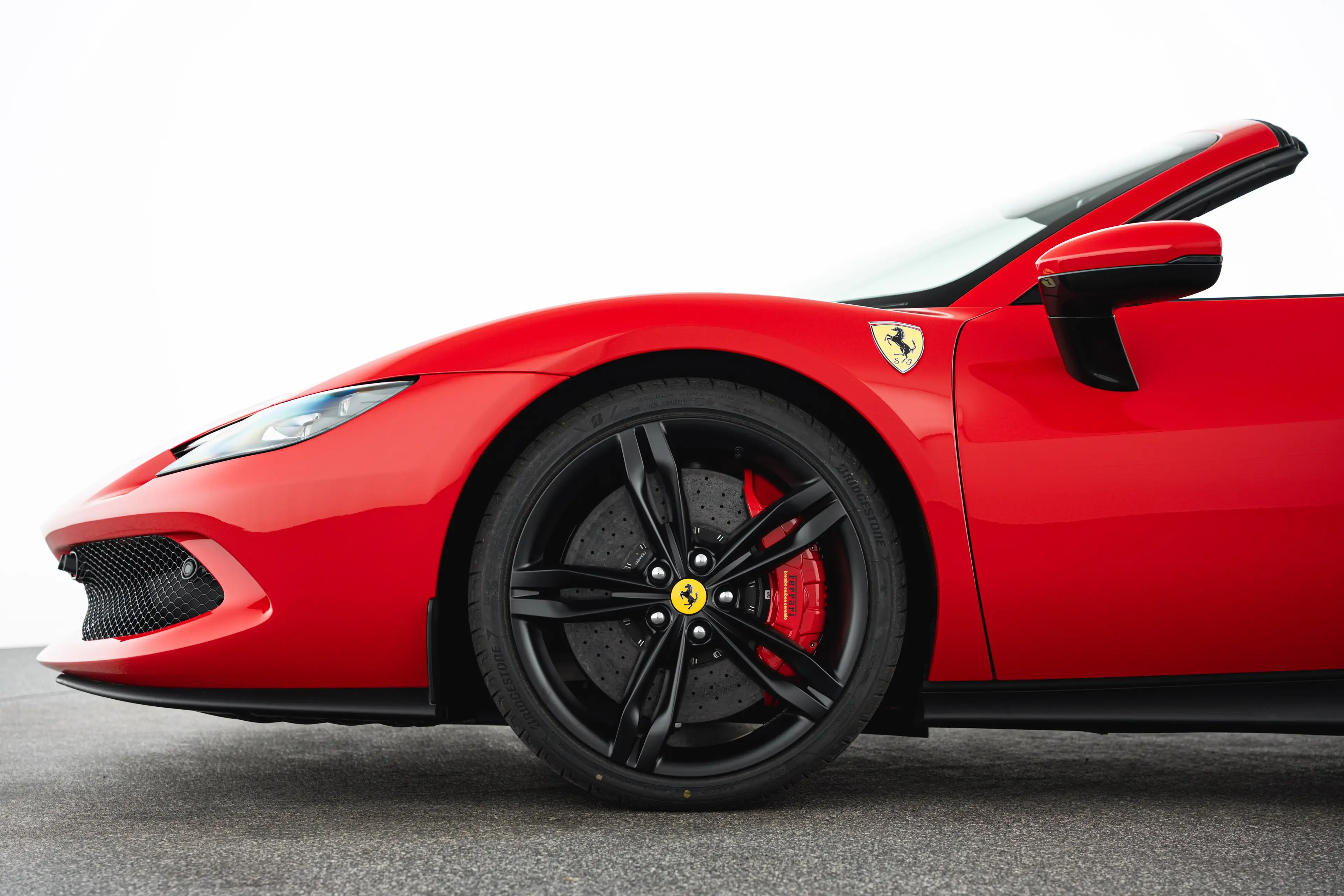 Ferrari 296 GTS Roadster PHEV F1 DCT — photo 9