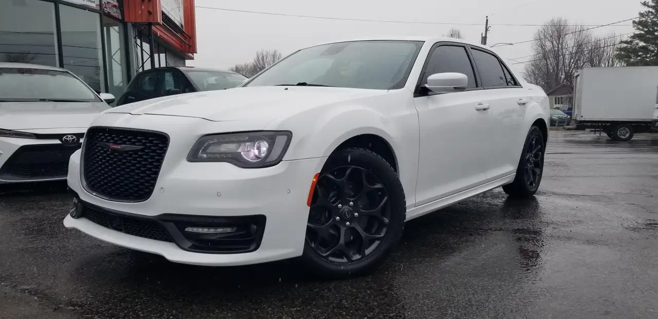 2023 Chrysler 300