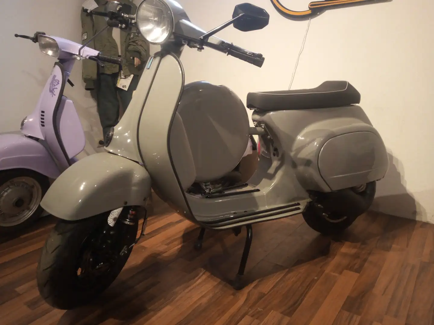 Vespa PK 125 Custom Quattrini - 1