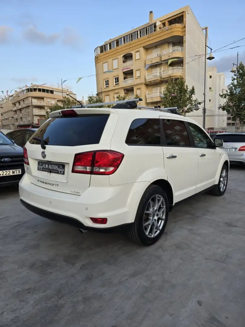 Fiat Freemont Familiar Manual de 5 Puertas Blanco - 2