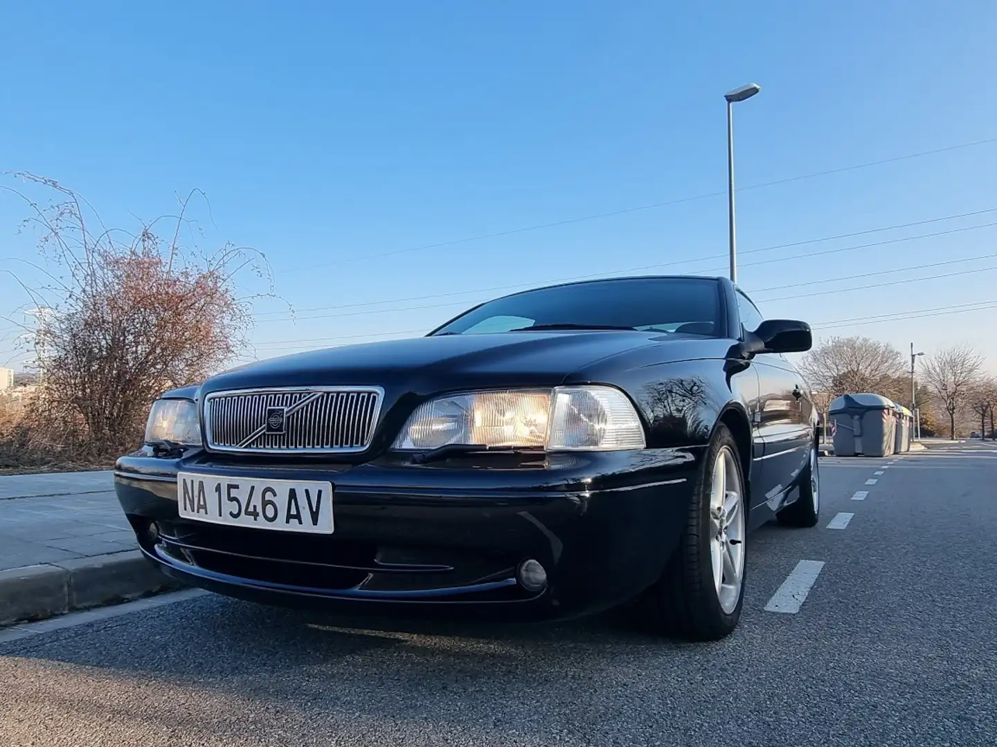 Volvo C70 2.3 / T5 Schwarz - 1