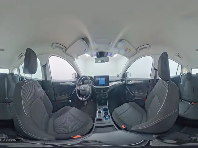 Ford Focus view 13