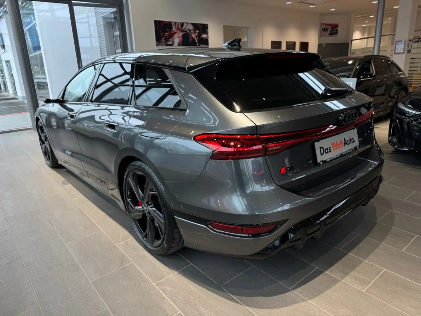 Audi S6 e-tron Grau - 2