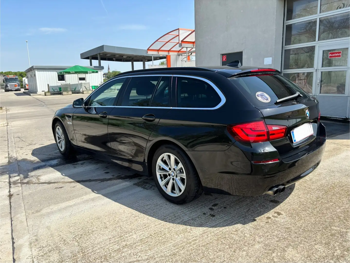 BMW 520 520d Touring Österreich-Paket Aut. Schwarz - 1