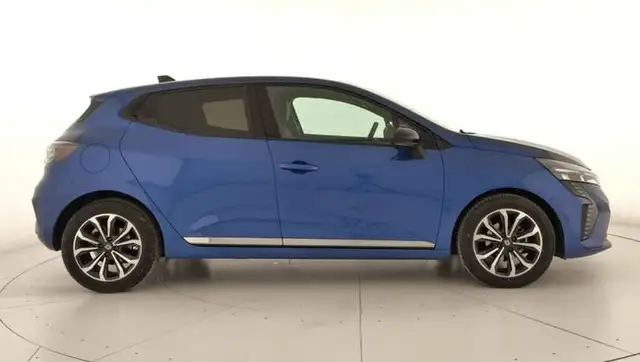 Renault Clio view 9