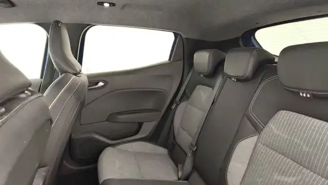 Renault Clio view 7