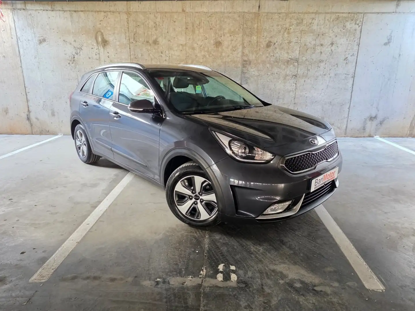Kia Niro 1.6 GDi Híbrido Concept Gris - 1