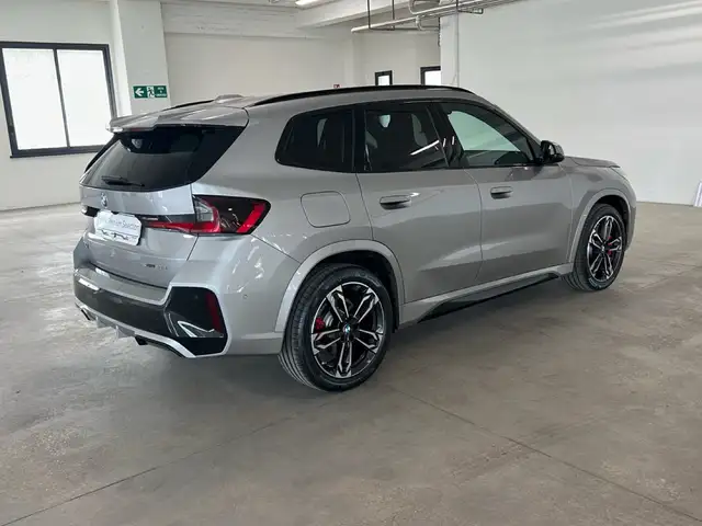 BMW X1 view 5