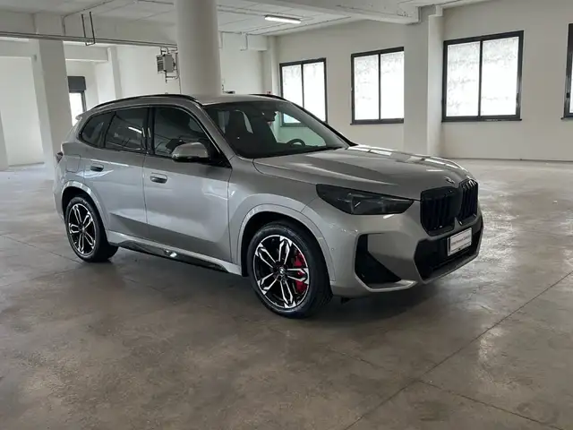 BMW X1 view 2