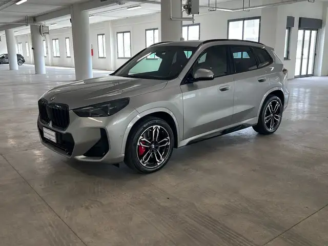 BMW X1 view 3