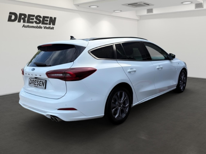 Ford Focus Turnier Tur 1.0 EcoBoost ST-Line X Winterpaket+Rüc — photo 3