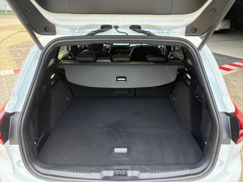 Ford Focus Turnier Tur 1.0 EcoBoost ST-Line X Winterpaket+Rüc — photo 12