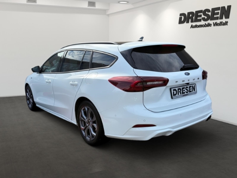 Ford Focus Turnier Tur 1.0 EcoBoost ST-Line X Winterpaket+Rüc — photo 4