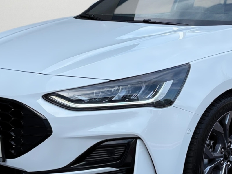 Ford Focus Turnier Tur 1.0 EcoBoost ST-Line X Winterpaket+Rüc — photo 5
