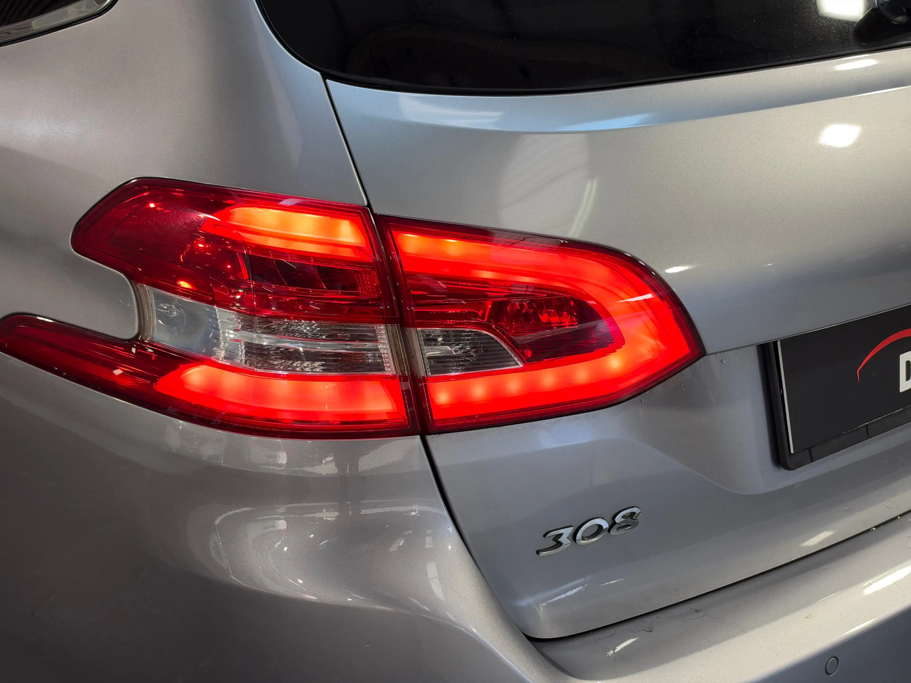 Peugeot 308 308 SW 1.6 BlueHDi Feline — photo 7