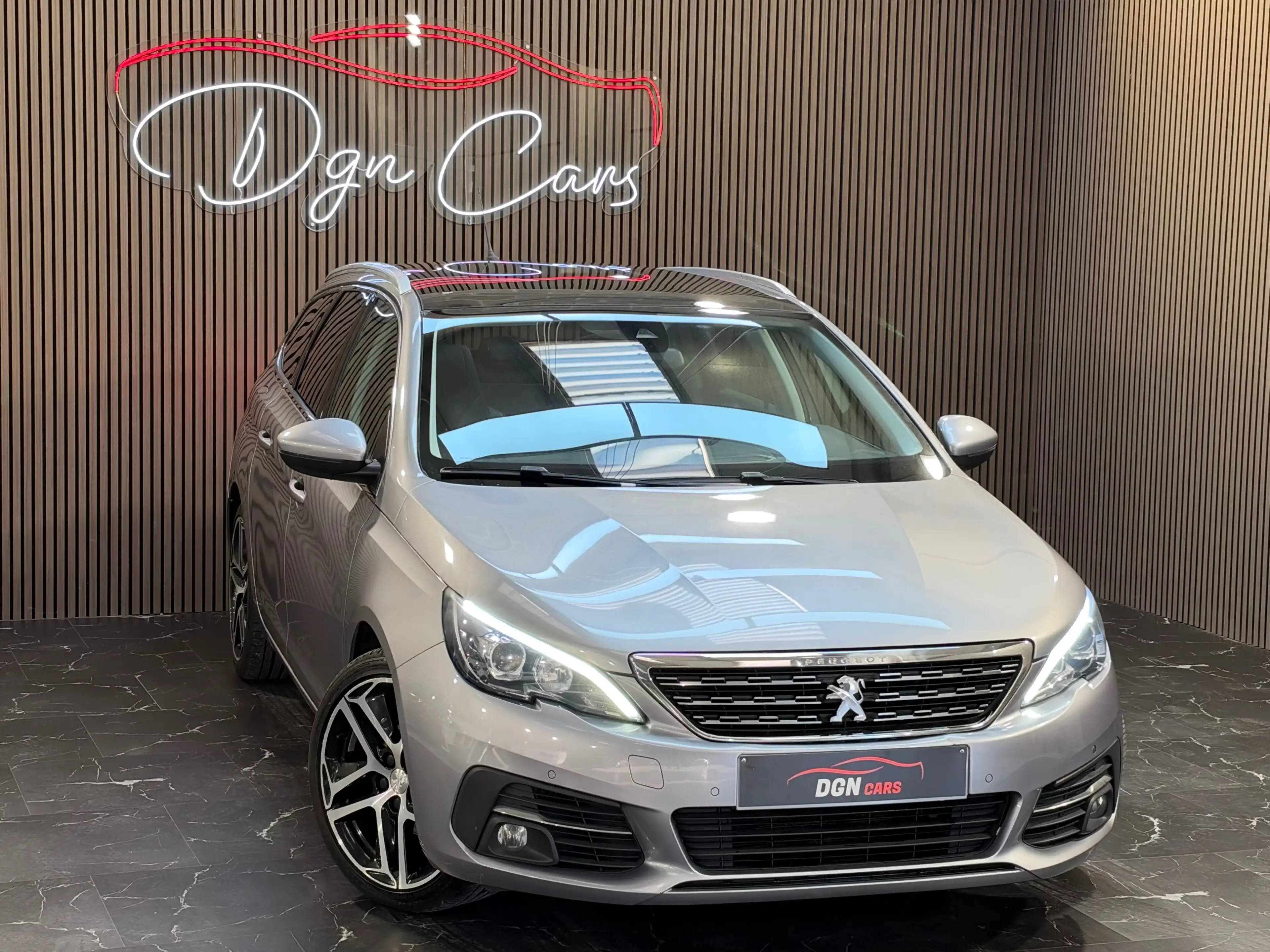 Peugeot 308 308 SW 1.6 BlueHDi Feline — photo 2