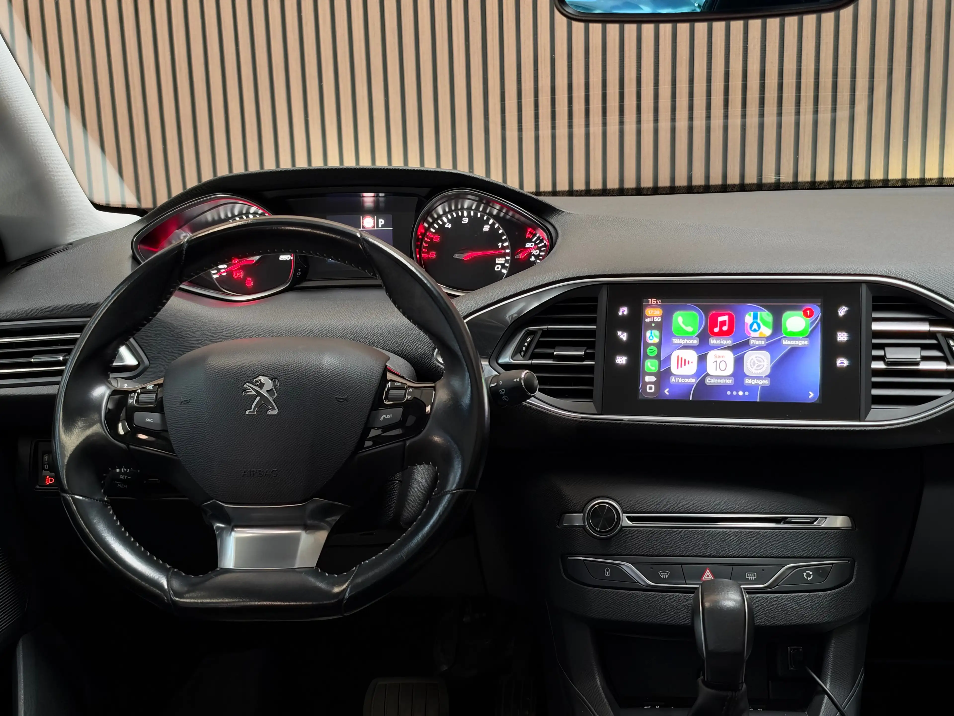 Peugeot 308 308 SW 1.6 BlueHDi Feline — photo 13
