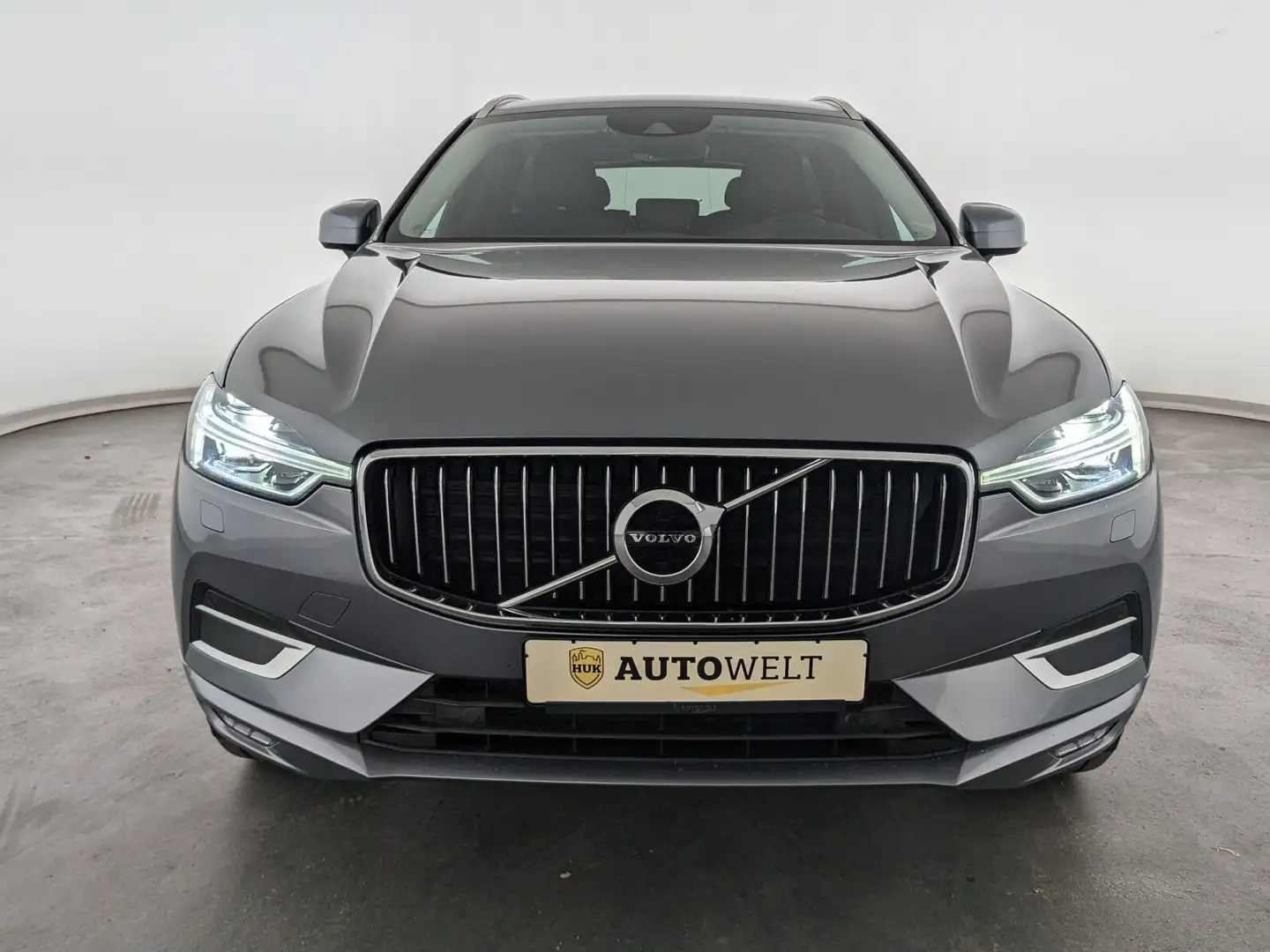 Volvo XC60 XC 60 B4 AWD Inscription LED+NAVI+LEDER+ Grigio - 2