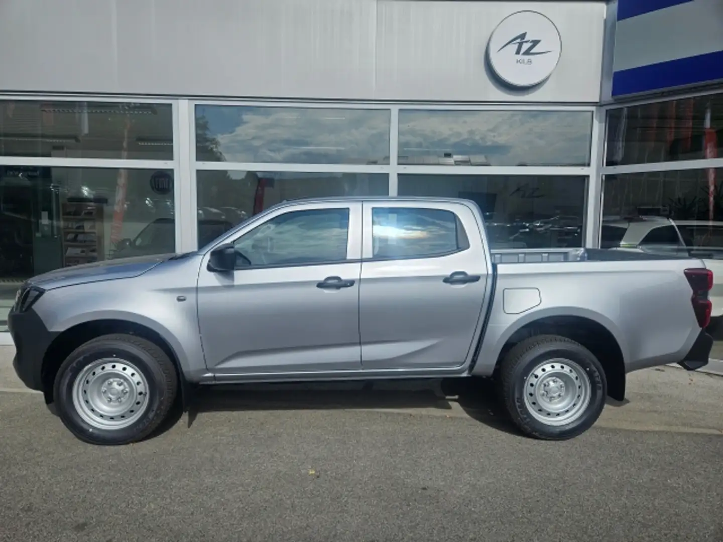 Isuzu D-Max L DoubleCab Autom. 4x4 Silber - 1