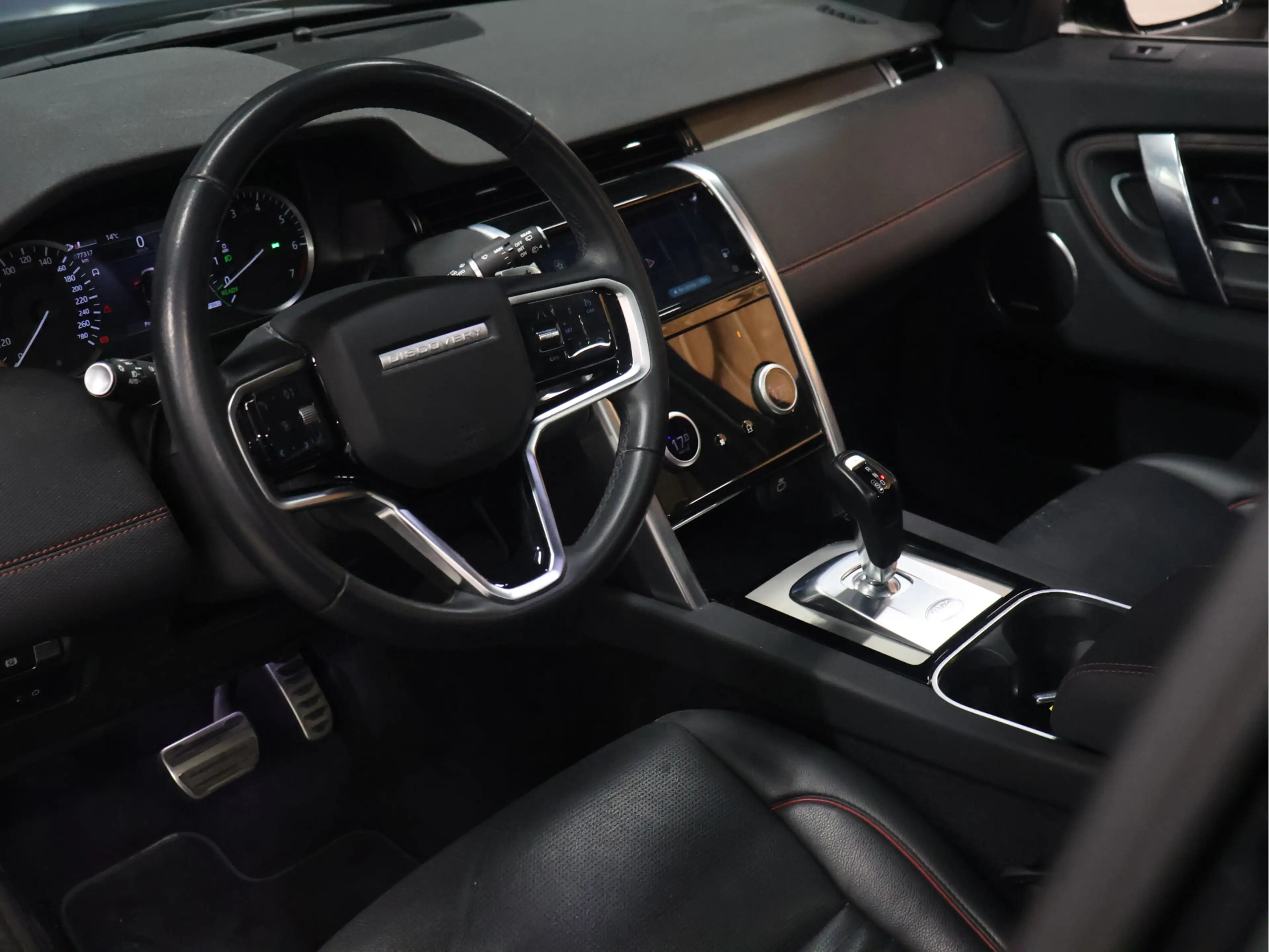 Land Rover Discovery Sport P300e 1.5 R-Dynamic HSE [PANORAMADAK, TREKHAAK, AP — photo 6