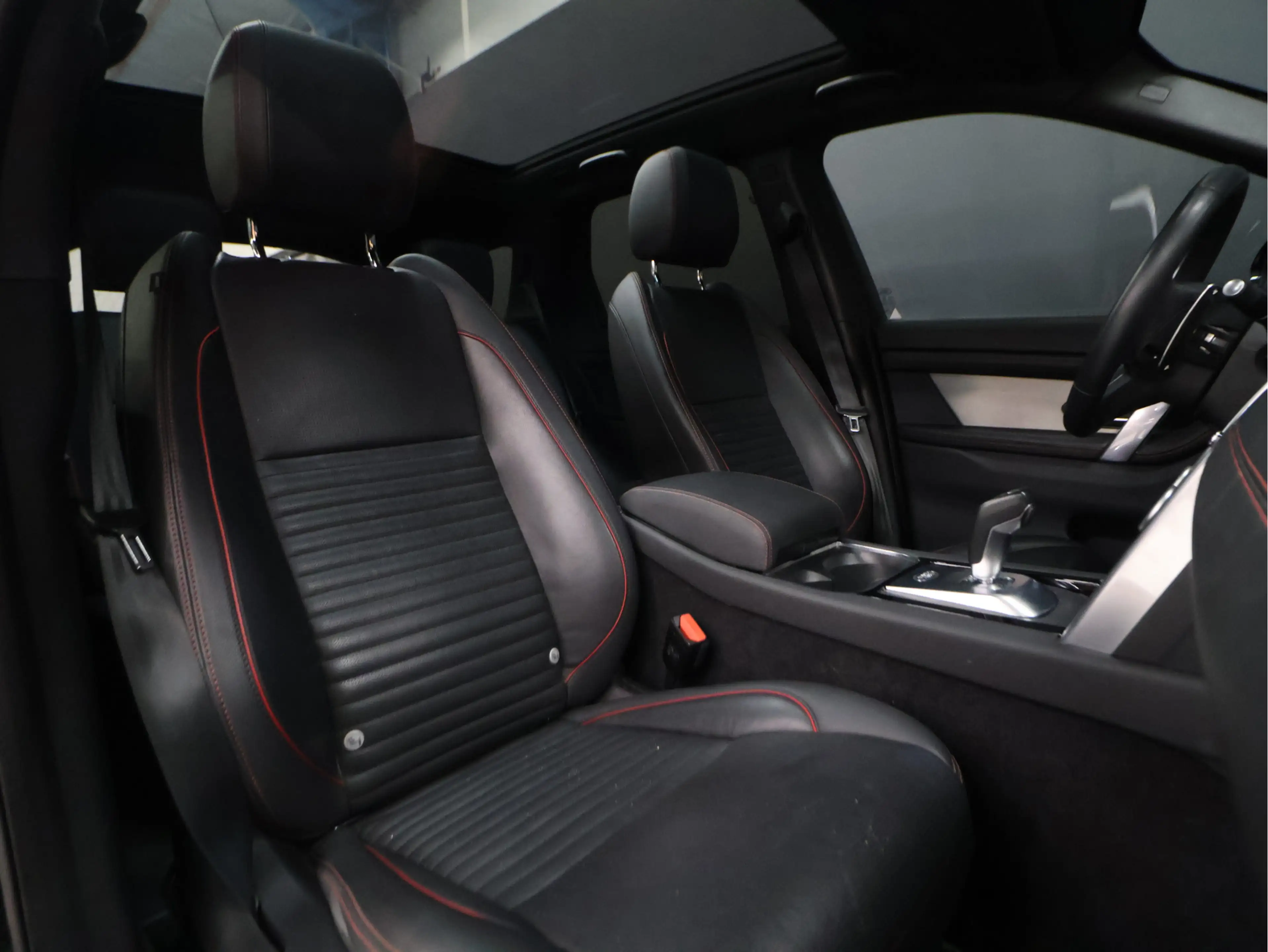 Land Rover Discovery Sport P300e 1.5 R-Dynamic HSE [PANORAMADAK, TREKHAAK, AP — photo 8