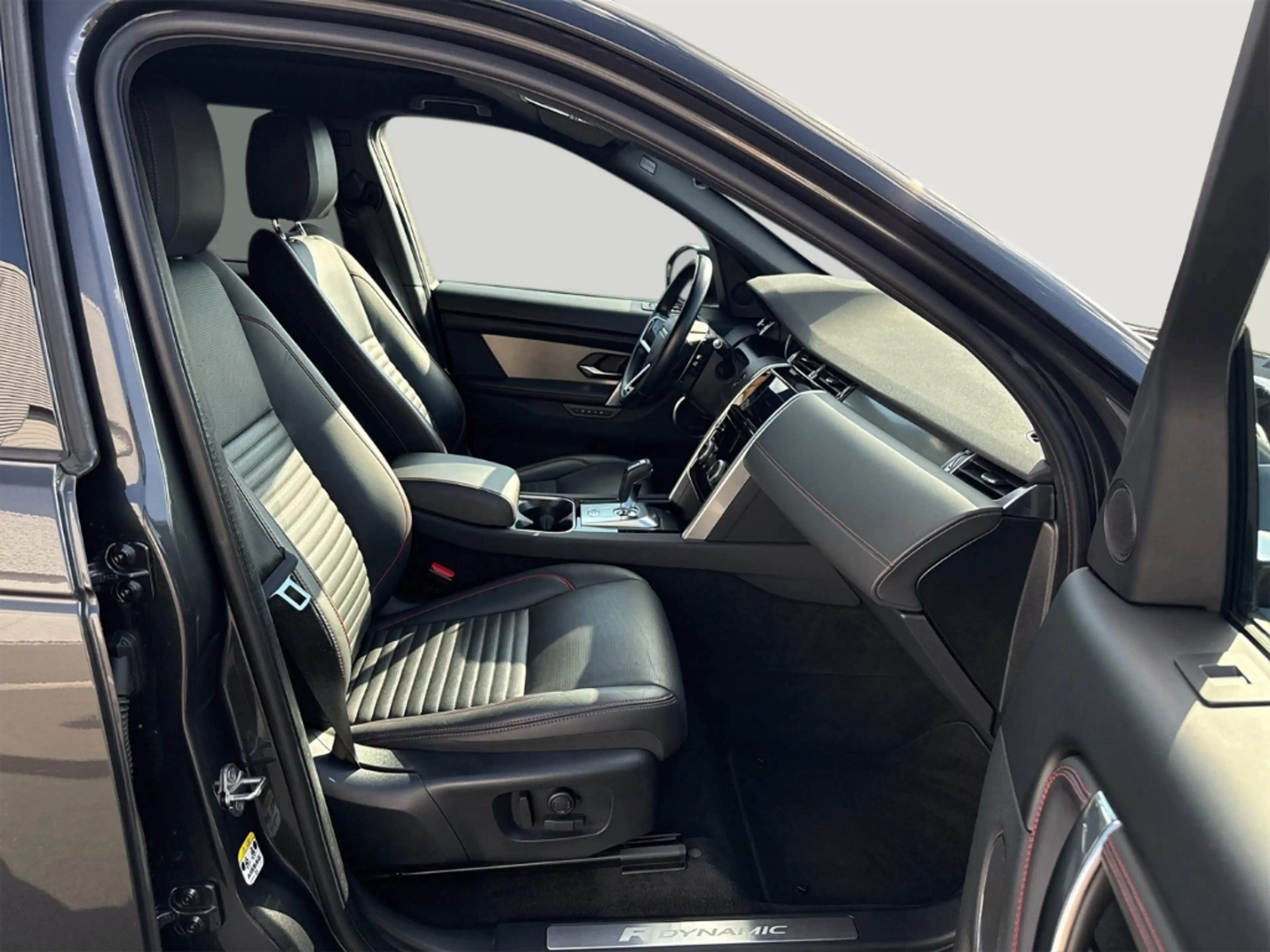 Land Rover Discovery Sport D200 R-Dynamic HSE AWD — photo 3