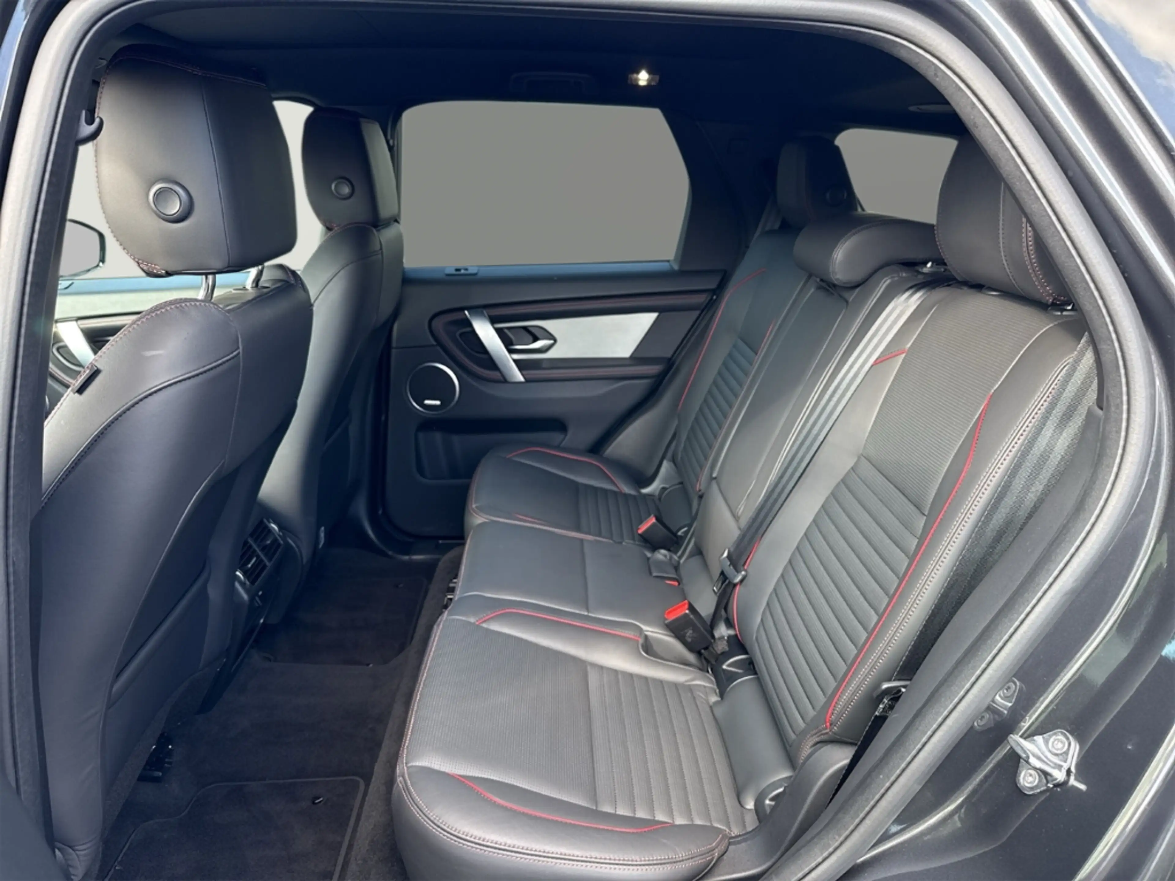 Land Rover Discovery Sport D200 R-Dynamic HSE AWD — photo 5